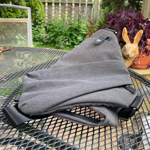 NWOT NIID Mens Sling Bags Crossbody - Picture 10 of 10